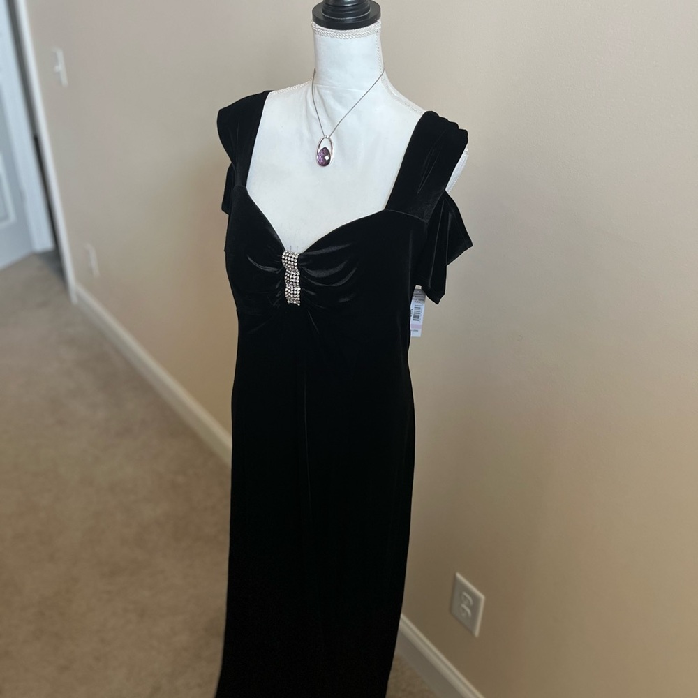 R&M Richards Black Off-Shoulder Formal Dress